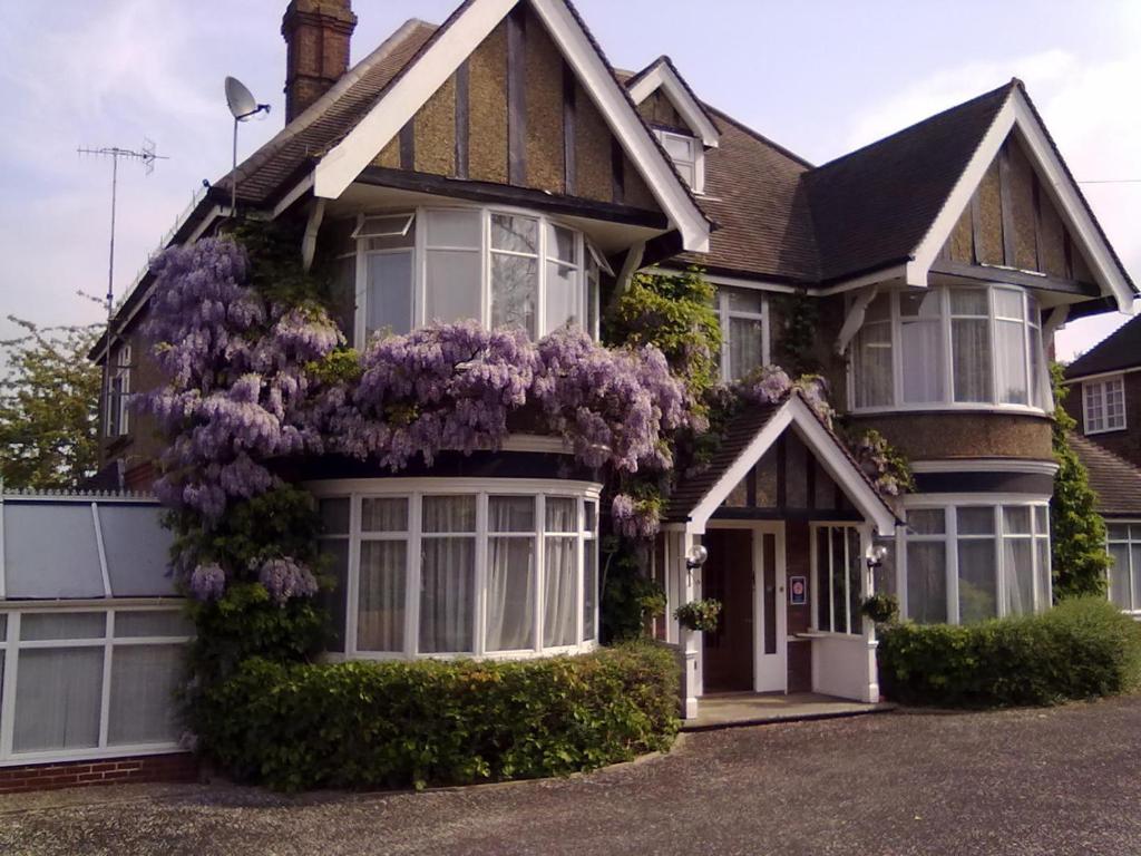 Photo de la galerie de l'établissement Cranston House, à East Grinstead