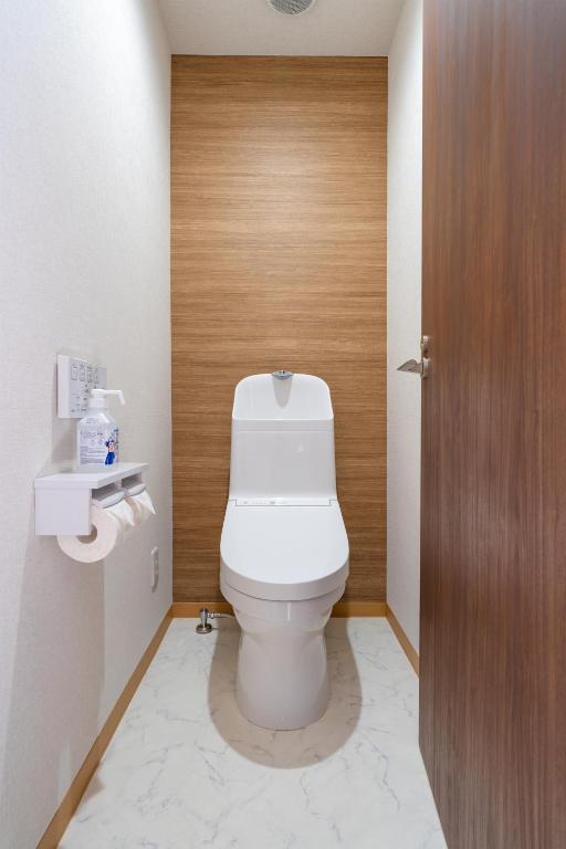 Vonios kambarys apgyvendinimo įstaigoje 【光の屋】「整栋日式一户建」天下茶屋駅徒步4分 難波、道顿堀、関西空港へ直达