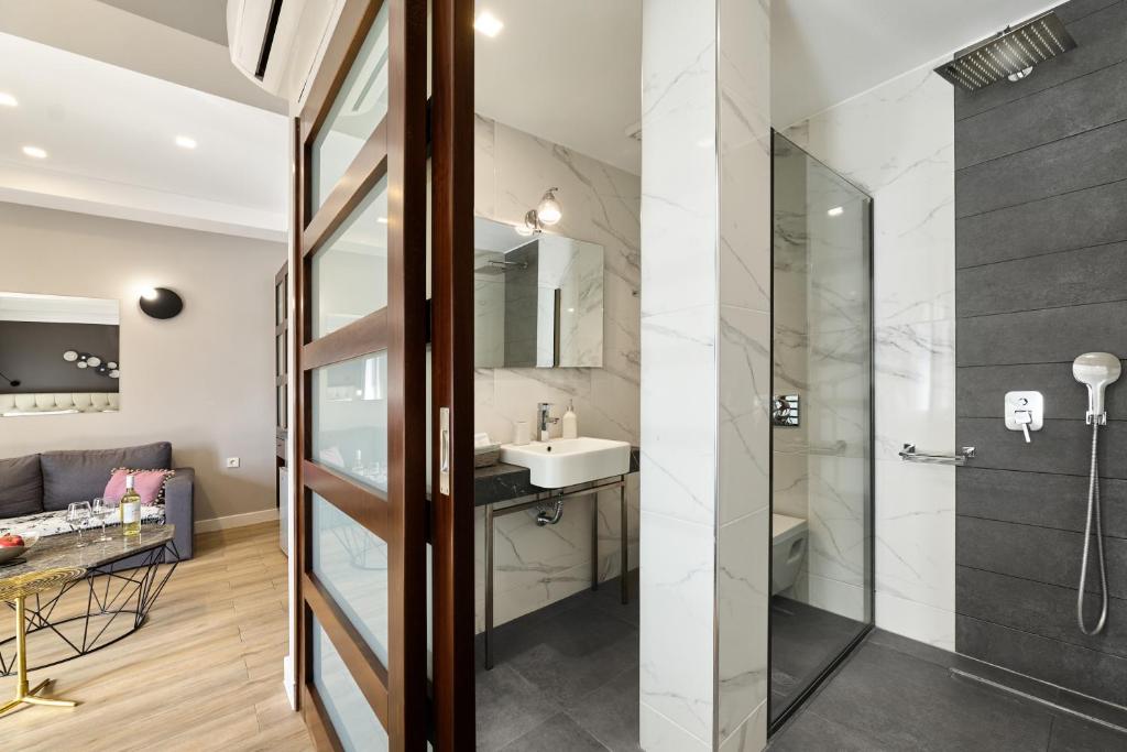 Nival Luxury Suites - 15