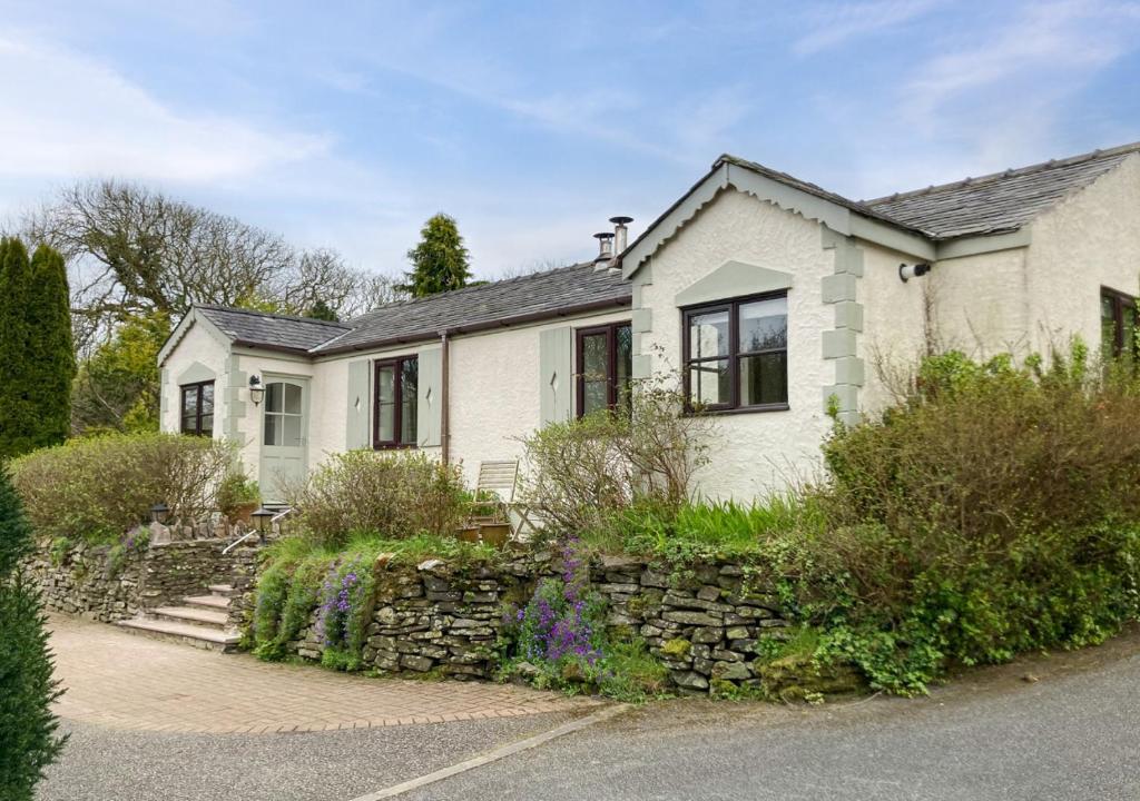 The Barn, Llanerchymedd (updated prices 2024)