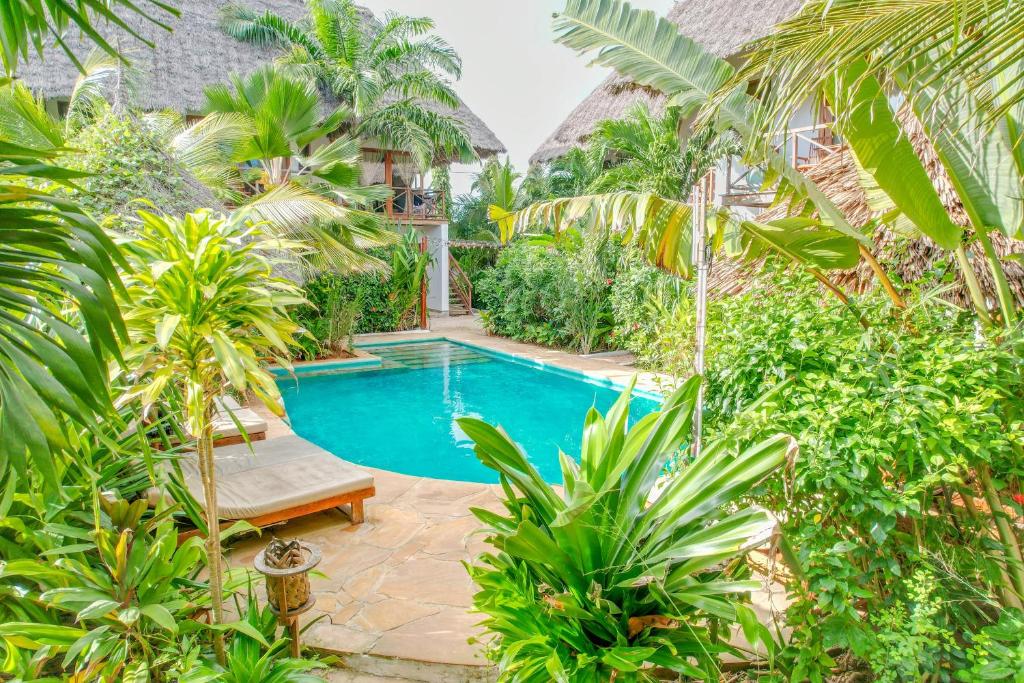 Der Swimmingpool an oder in der Nähe von Maisha Nungwi - Boutique Hotel