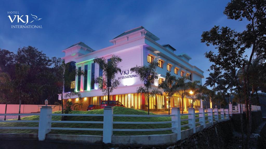 Galeriebild der Unterkunft Hotel VKJ International Kuttampuzha in Thattakād