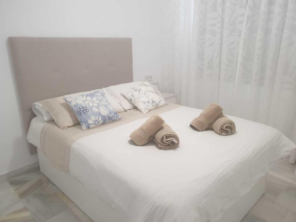 Postel nebo postele na pokoji v ubytování Mirador De Mijas Penthouse Apt Blq 2