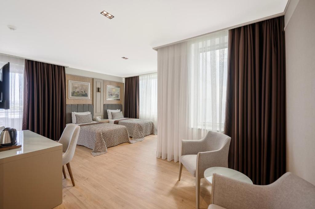 Porto Bello Hotel Resort & Spa - Family Room (4 Adults)