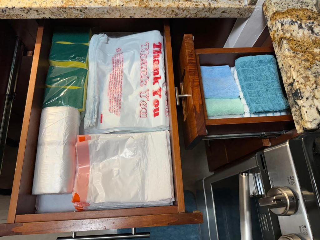 ホノルルにあるAloha Waikiki Condo 2Beds, 2Baths, Free Parking.のギャラリーの写真