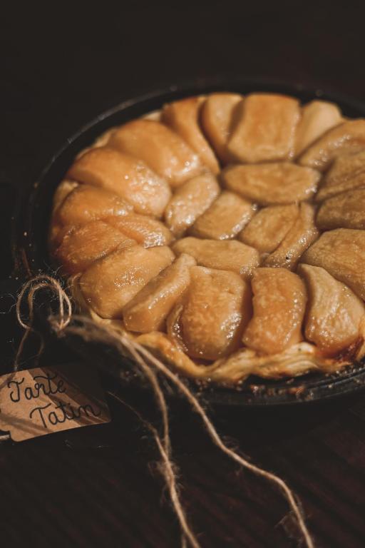 a pie sitting on top of a table at Penthouse Chamois - LES CHALETS COVAREL in La Daille