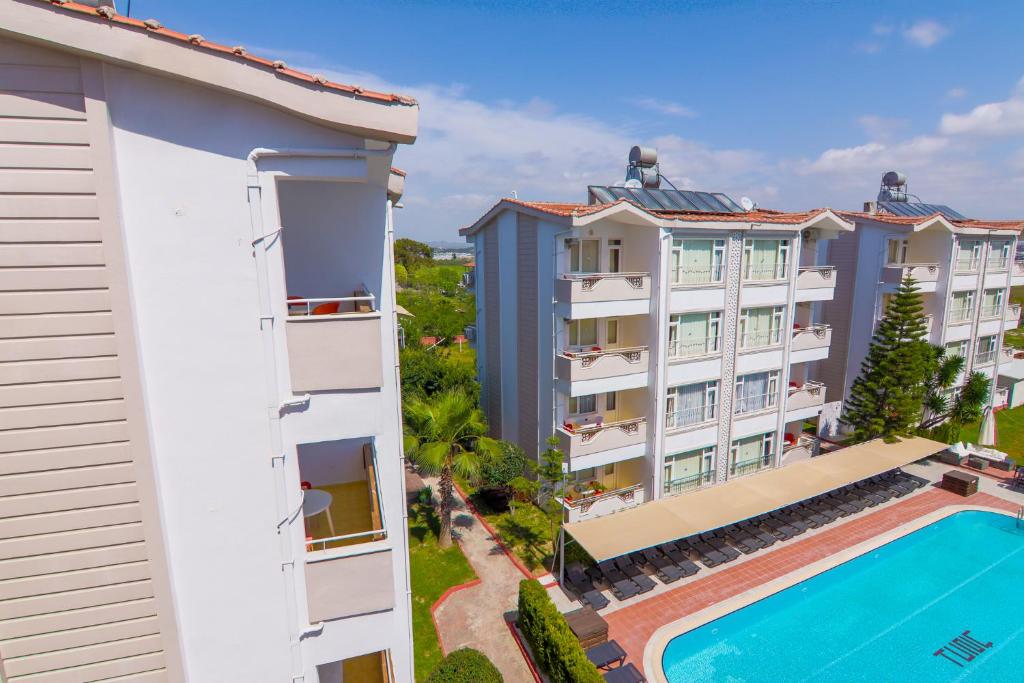 Bazén v ubytování New Garden Hotel Side nebo v jeho okolí