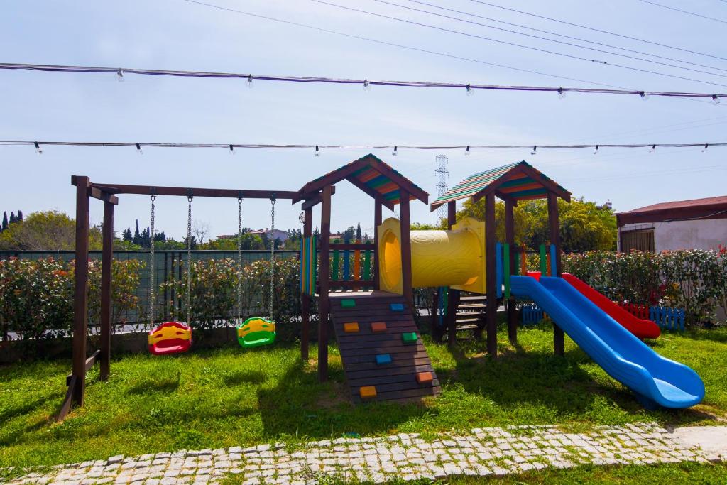 Herní místnost nebo prostor pro děti v ubytování New Garden Hotel Side