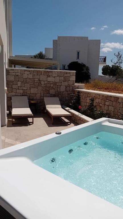 Anais Milos Suites - 13