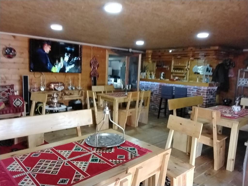Restaurace v ubytování Etno meandri Uvca