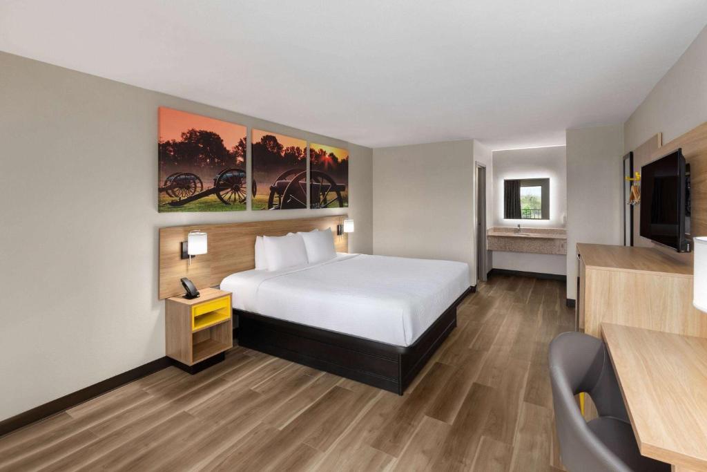 Days Inn by Wyndham Chattanooga Lookout Mountain West - Habitación Con Cama Extragrande - No Fumadores