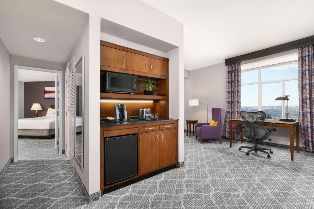 Hilton Garden Inn Calgary Airport - Resim 17