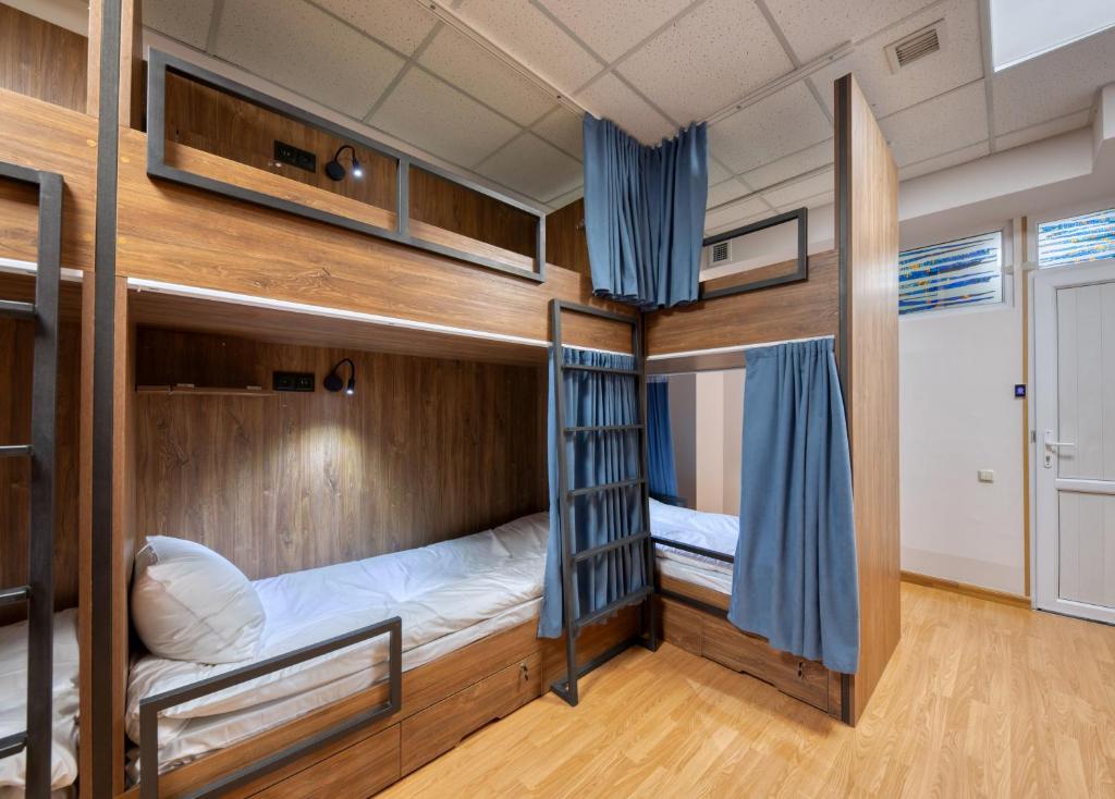 Postel nebo postele na pokoji v ubytování Tropica Inn Hostel