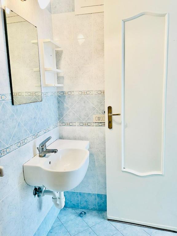 B&B Giardini di Iside e Osiride的一间浴室
