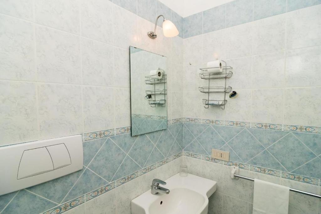 B&B Giardini di Iside e Osiride的一间浴室