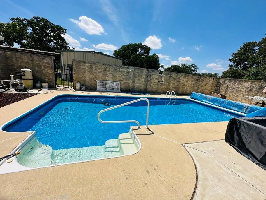 Tranquil Barn converted Private Suite with Pool, Jarrell (updated prices 2024)