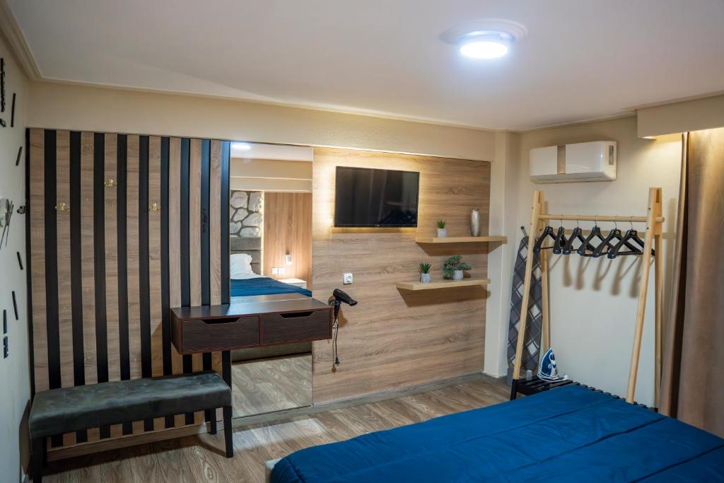 kondoulis APARTMENT 2 - 4