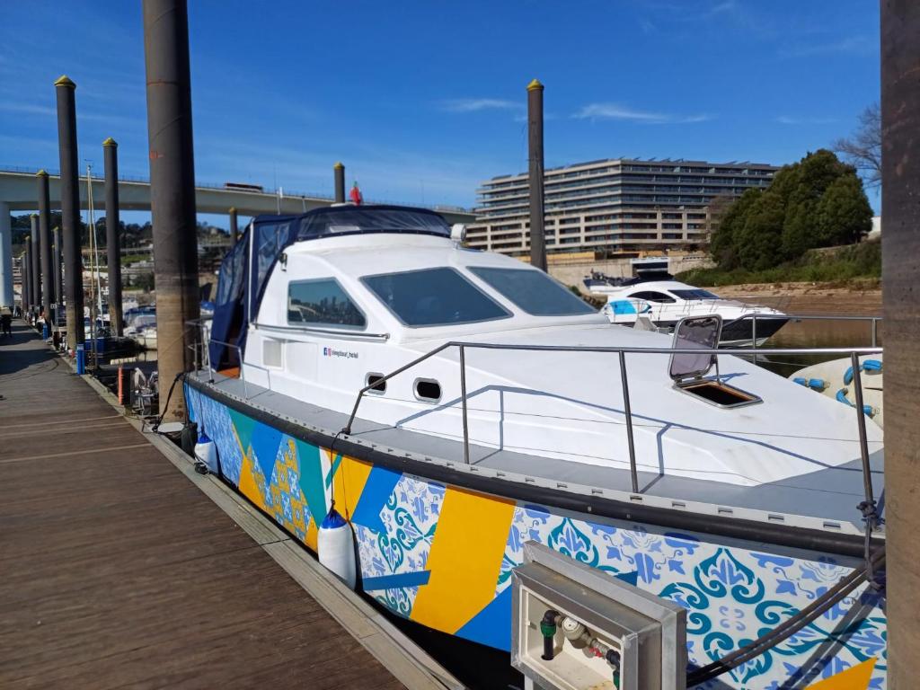 SLEEPBOAT LuxLife Yatch - 12