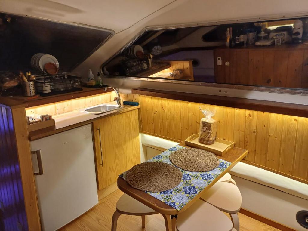 SLEEPBOAT LuxLife Yatch - 5