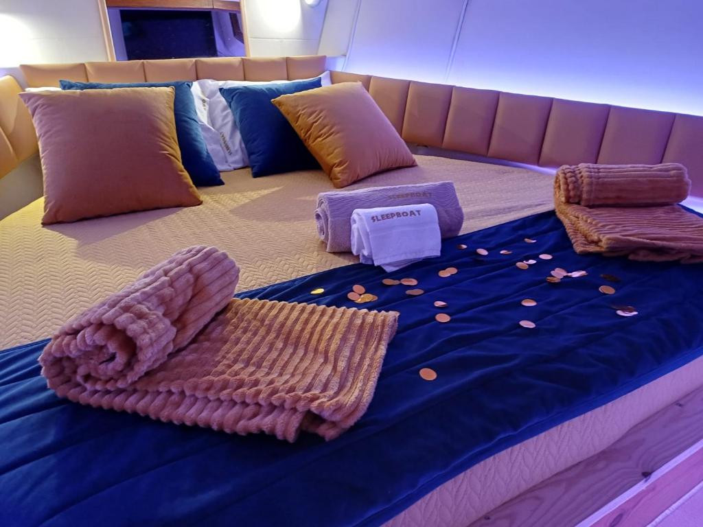 SLEEPBOAT LuxLife Yatch - 15