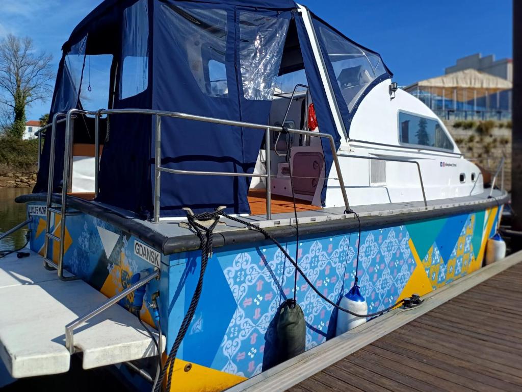 SLEEPBOAT LuxLife Yatch - 8