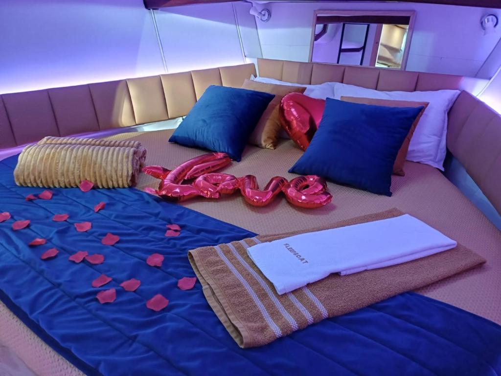 SLEEPBOAT LuxLife Yatch - 17