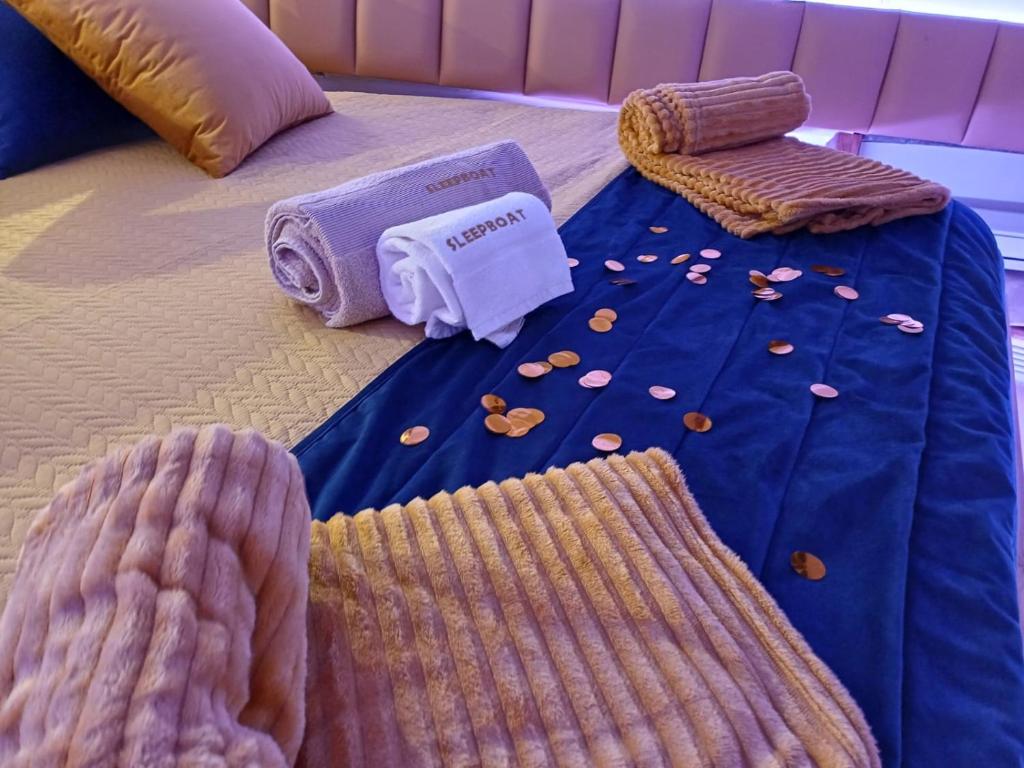 SLEEPBOAT LuxLife Yatch - 19