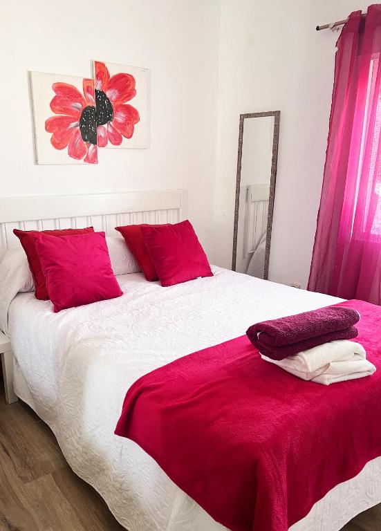 Ένα ή περισσότερα κρεβάτια σε δωμάτιο στο Madrid Homely Apartment