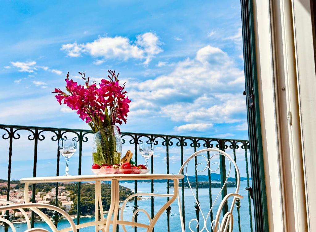 Dalmatian House, spacious stone terraces, balcony , views