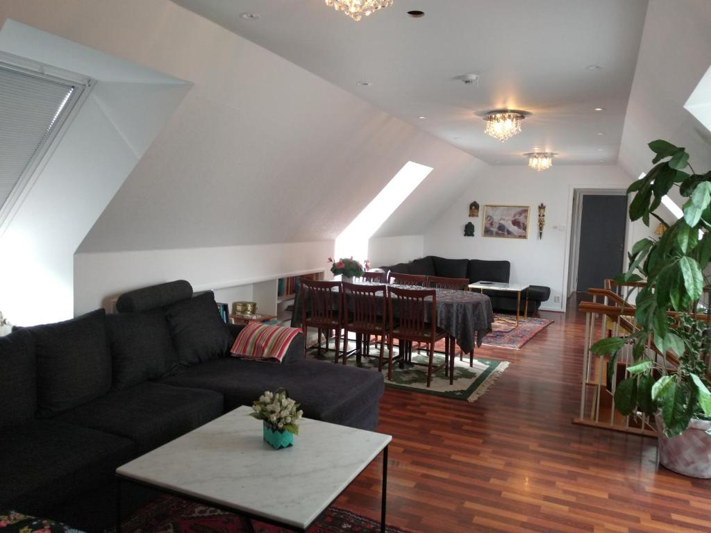 Posezení v ubytování Villa Signedal Hostel