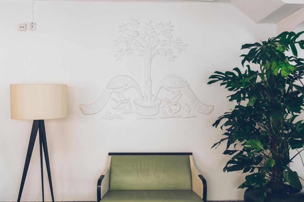 Posezení v ubytování Crystal Plaza Hotel