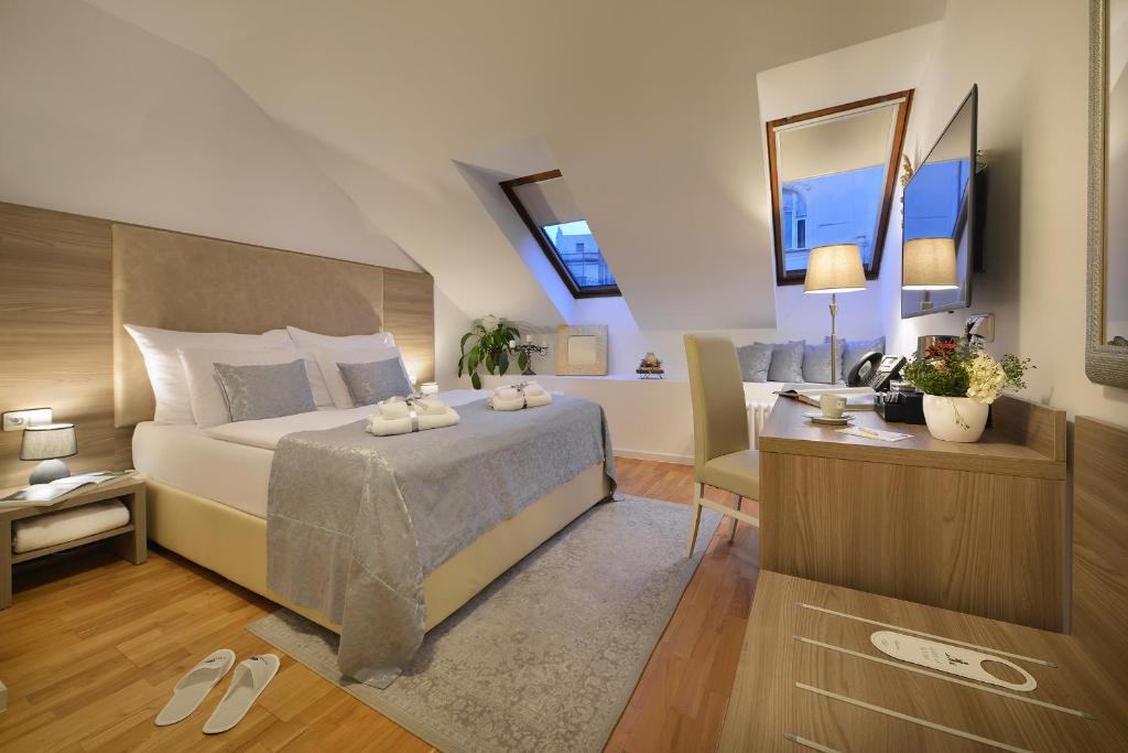 Little King Old Town Residence - Comfort Triple Room