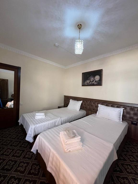 Vaziri A'zam Hotel - Twin Room