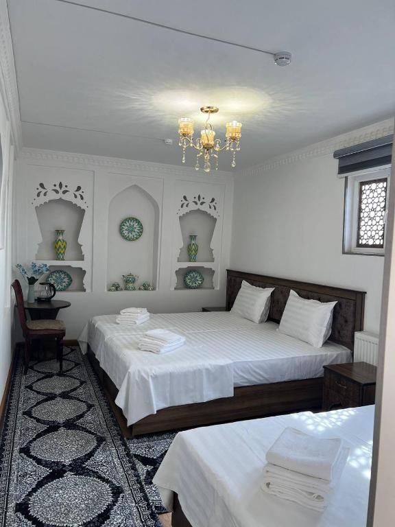 Vaziri A'zam Hotel - Triple Room