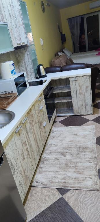 Köök või kööginurk majutusasutuses Studio Apartman Ad fines