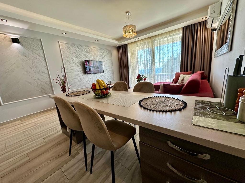 TV a/nebo společenská místnost v ubytování Apartment Ema Star