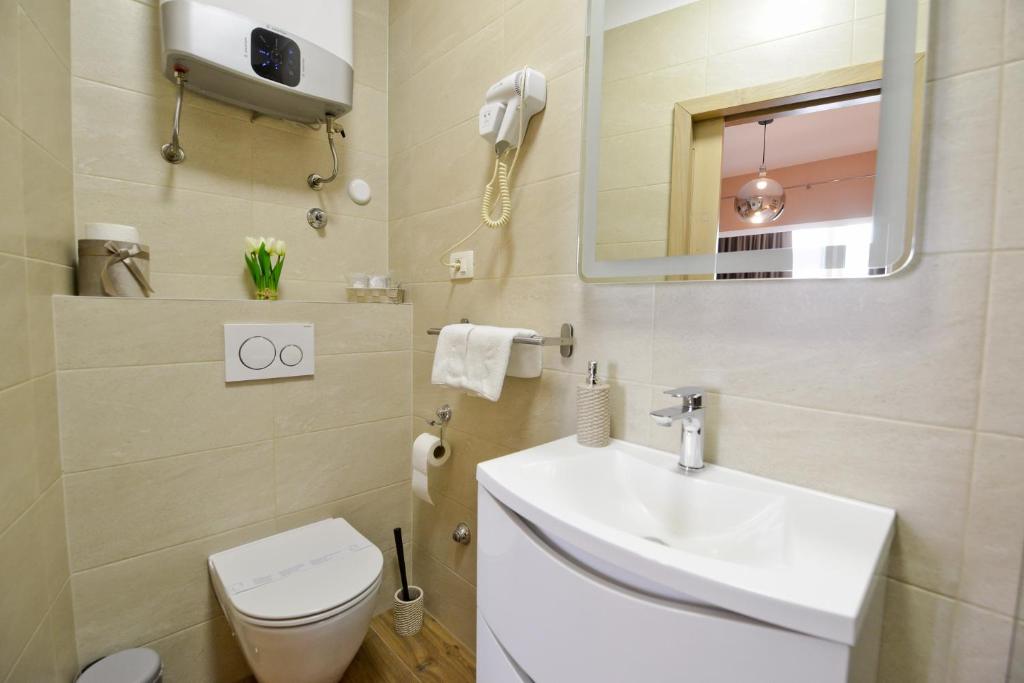 Zoilo Rooms self check-in - 12