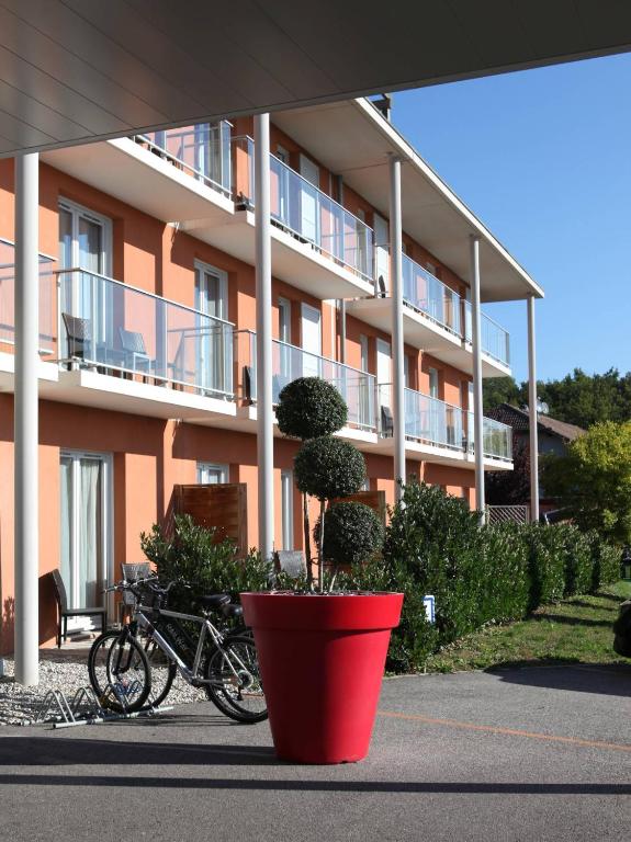 Budova, kde se aparthotel nachází