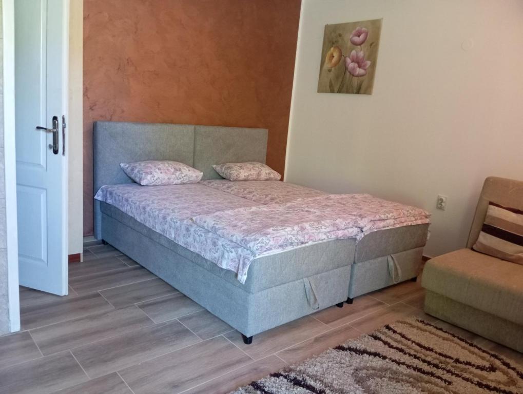 Rúm í herbergi á Tera Nova