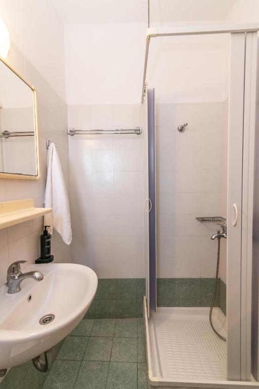 Koupelna v ubytování Ageri Hotel