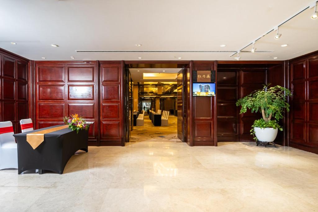 Vstupní hala nebo recepce v ubytování GuangDong Hotel Shanghai - Free Self-service Laundry