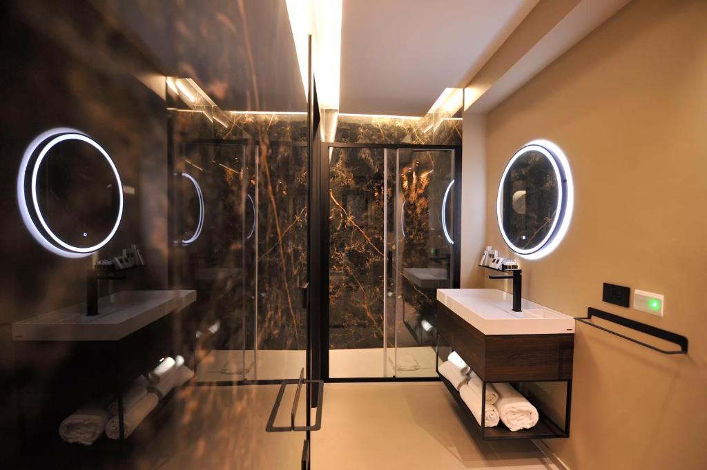 Kúpeľňa v ubytovaní Emesh Boutique Suite