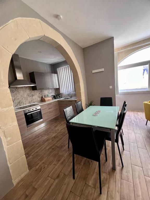 Kuchyň nebo kuchyňský kout v ubytování Ritz Apartments Marsalforn Gozo