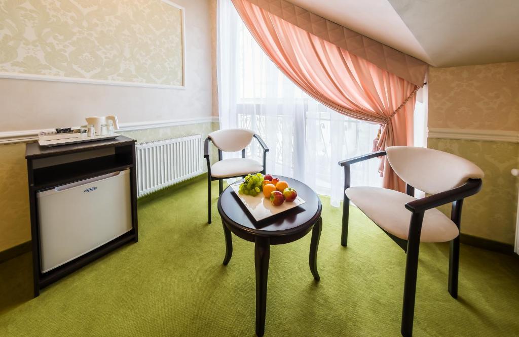 Kuchyň nebo kuchyňský kout v ubytování Franz Hotel&Restaurant