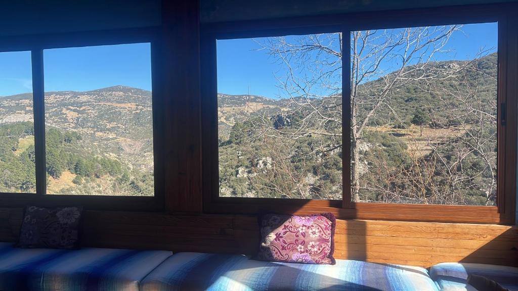 Nespecifikovaný výhled na hory nebo výhled na hory při pohledu z bed and breakfast