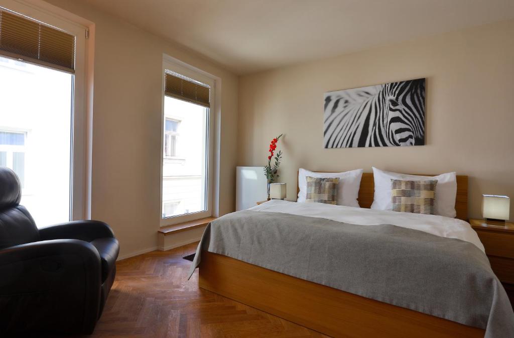James Hotel & Apartments - Resim 16
