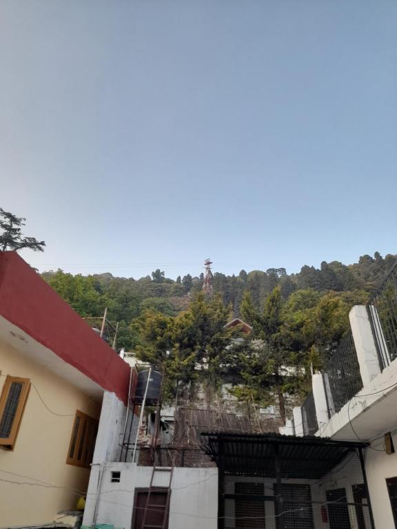 Το κτήριο όπου στεγάζεται  το διαμέρισμα