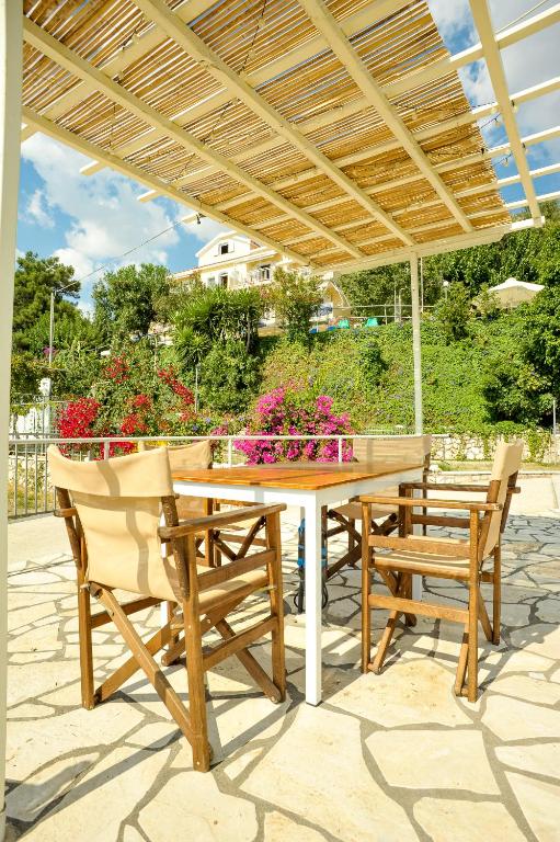 Balkón nebo terasa v ubytování Rosa's Beach Studios