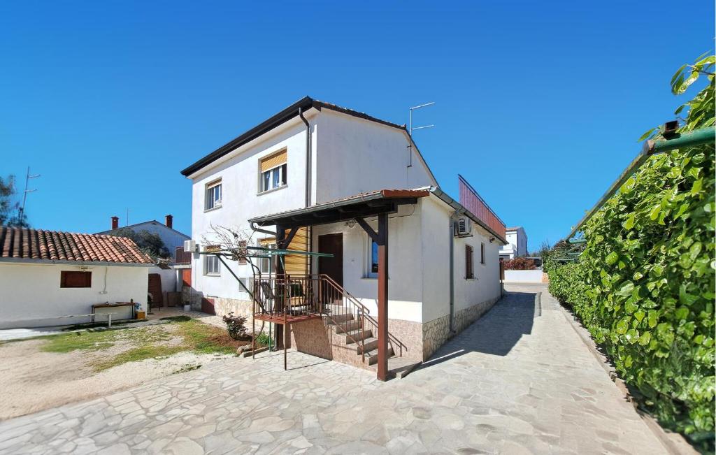 1 Bedroom Beach Front Apartment In Medulin