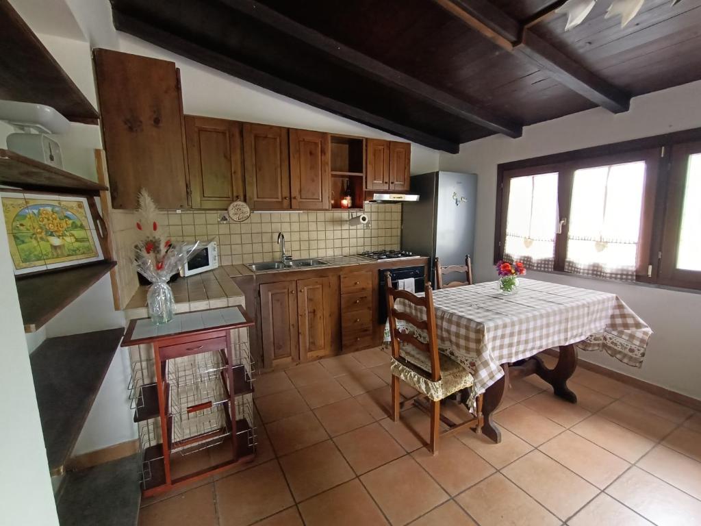 Kuchyň nebo kuchyňský kout v ubytování Casa Micuccio